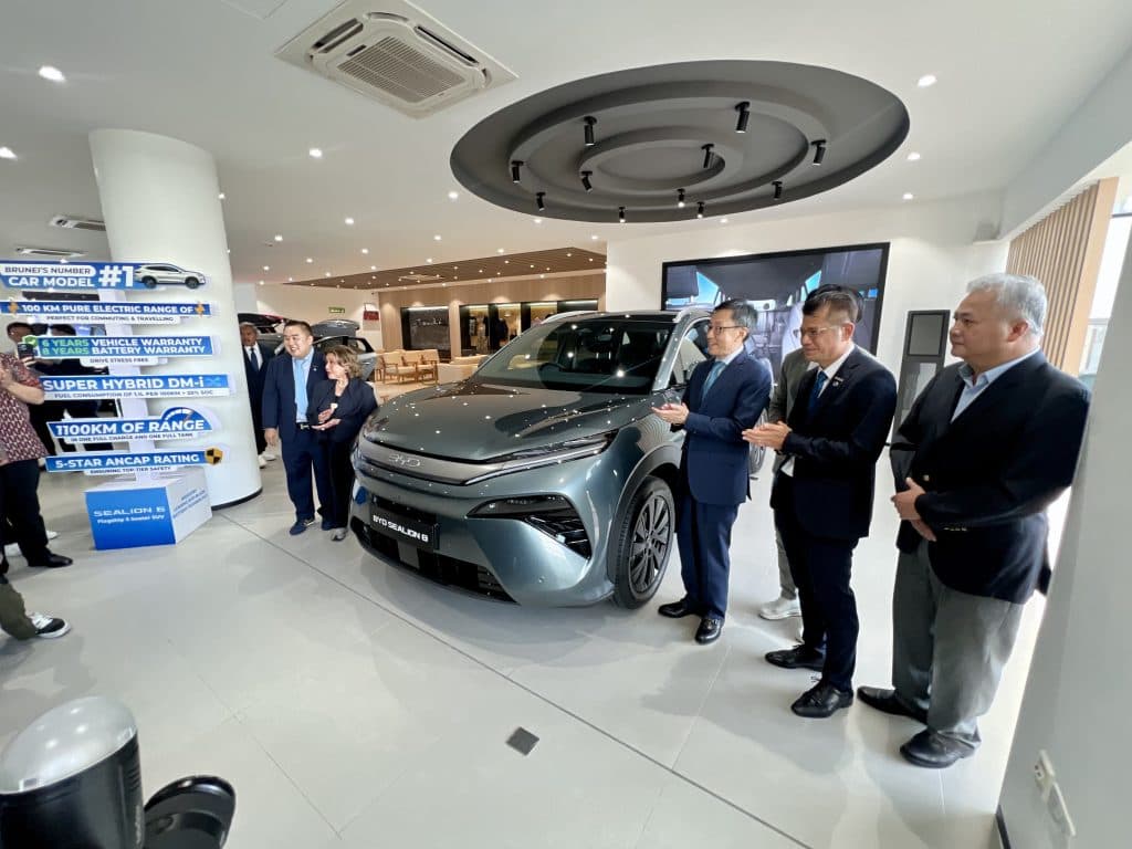 BYD Sealion 8 at Maju Motors Telanai Showroom